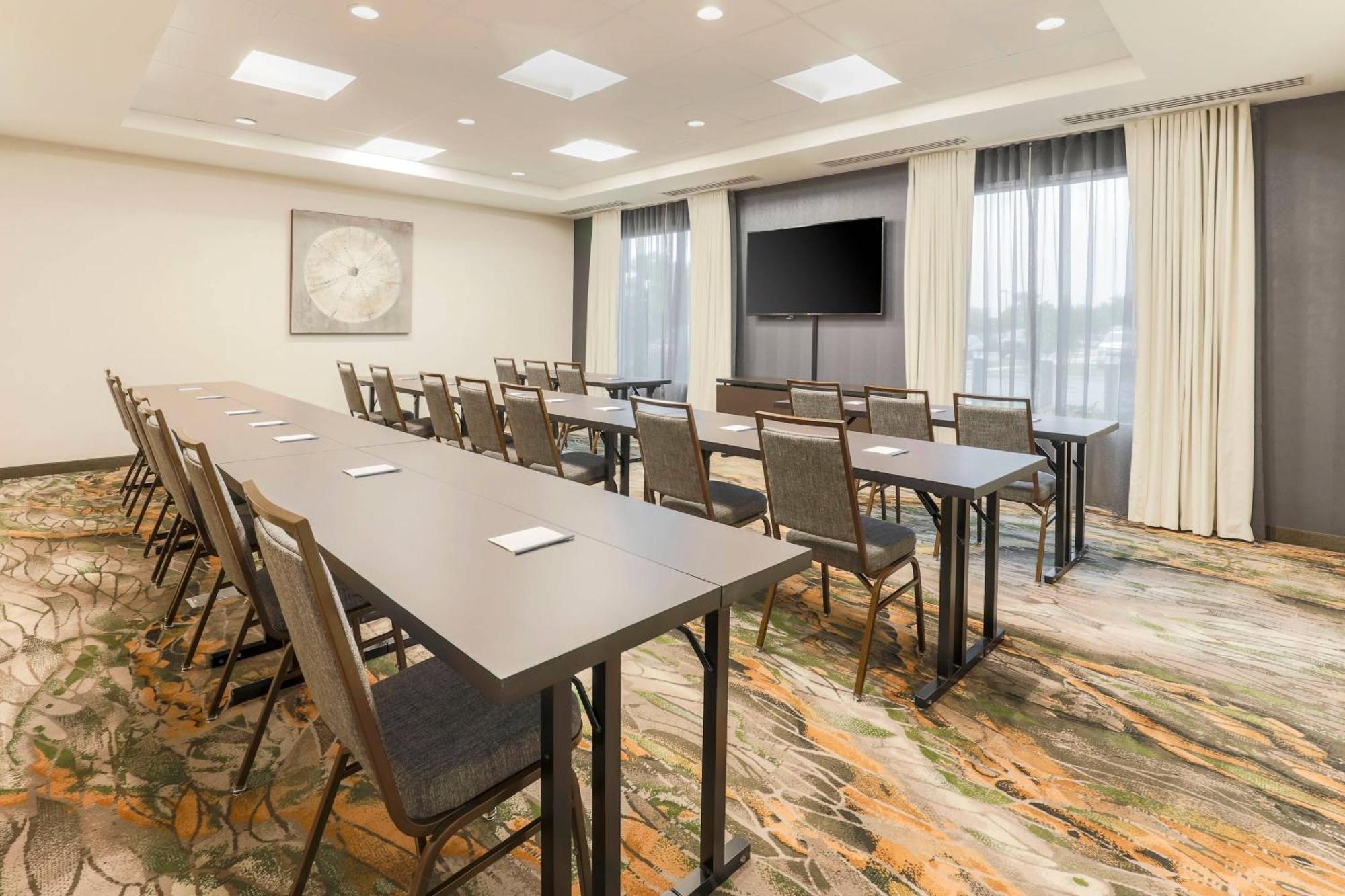 Fairfield By Marriott & North Myers 3* Cape Coral