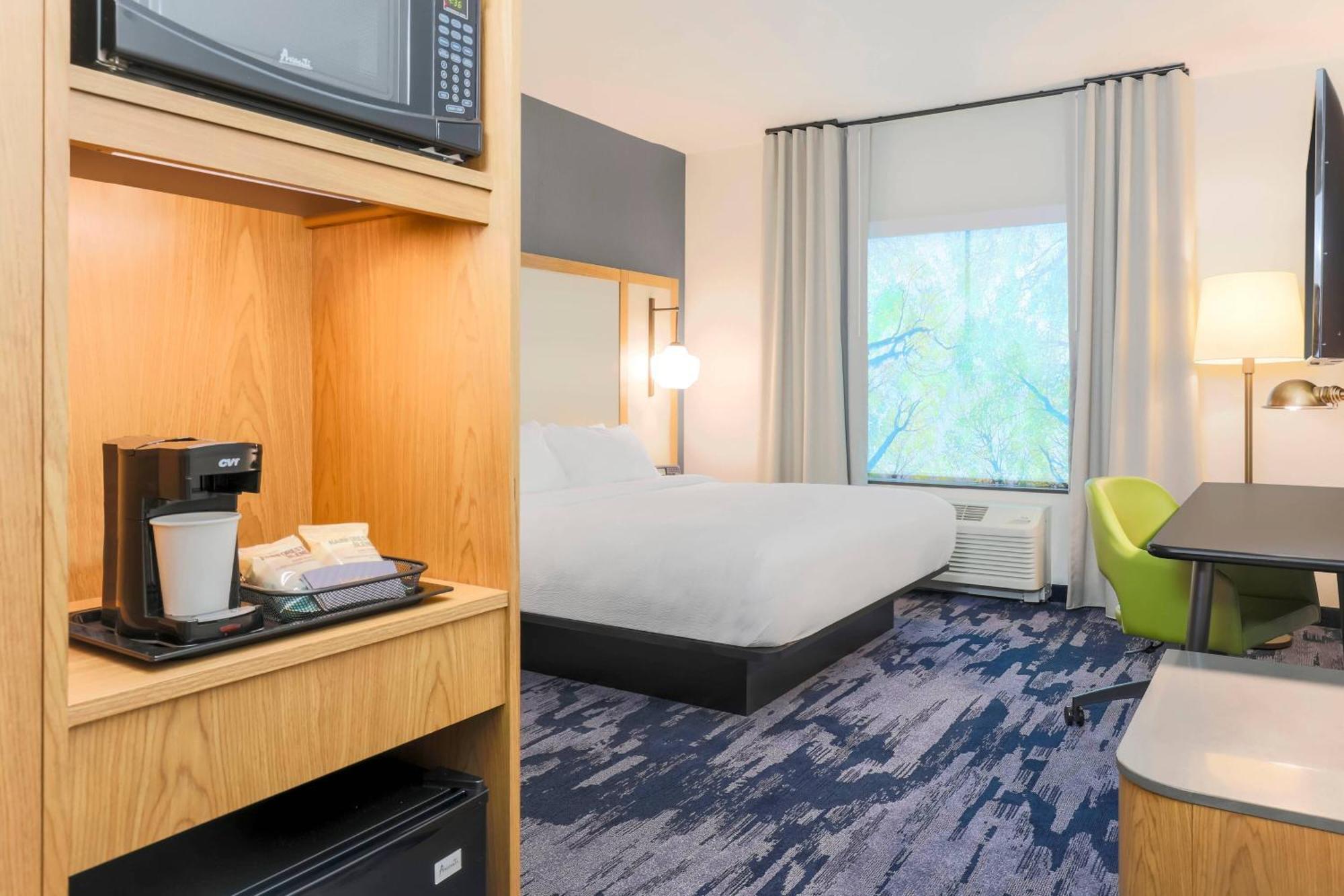 Fairfield By Marriott & North Myers 3* Cape Coral